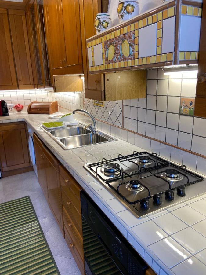 Residenza Antico Borgo Del Pozzo Aparthotel Tramonti Luaran gambar