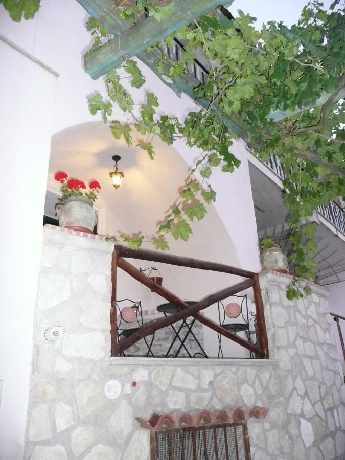 Residenza Antico Borgo Del Pozzo Aparthotel Tramonti Luaran gambar