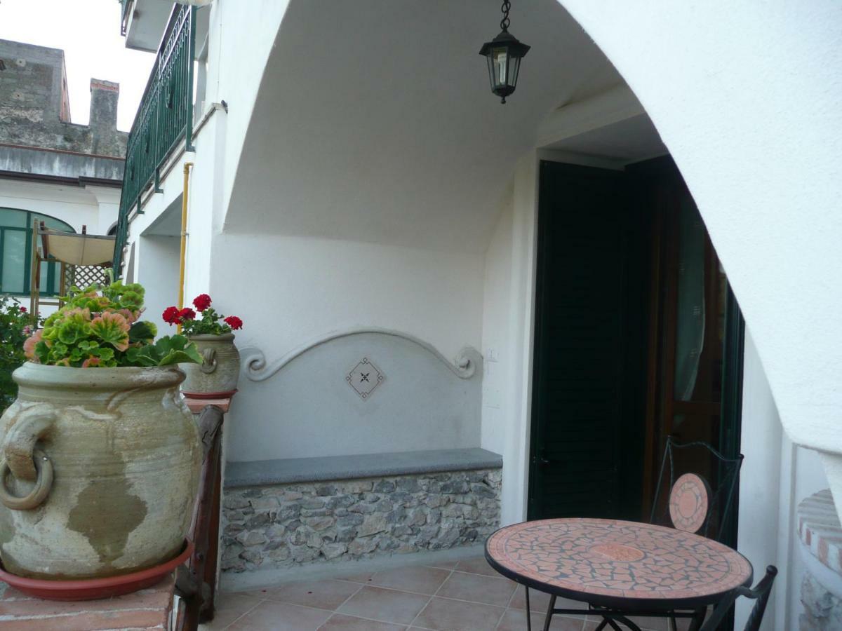 Residenza Antico Borgo Del Pozzo Aparthotel Tramonti Luaran gambar