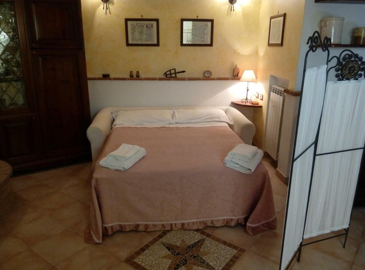 Residenza Antico Borgo Del Pozzo Aparthotel Tramonti Luaran gambar